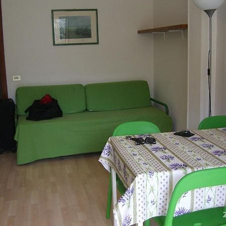 Casa Vacanze Orchidea Apartment Диано Марина Екстериор снимка