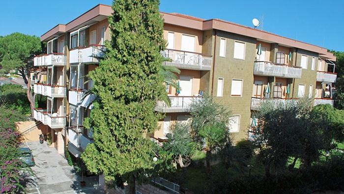 Casa Vacanze Orchidea Apartment Диано Марина Екстериор снимка