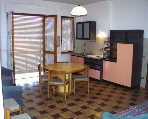 Casa Vacanze Orchidea Apartment Диано Марина Екстериор снимка